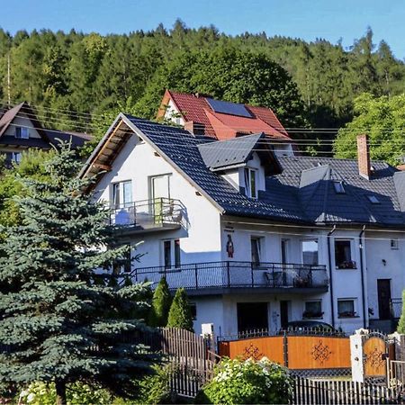 Willa Pod Zbojem Pipikasem Szczawnica Exterior foto